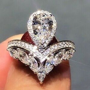NWT GORGEOUS 925 Sterling silver Diamond 💎 Ring